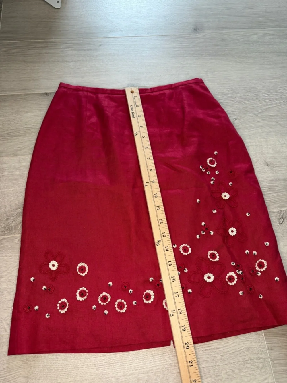 Ann Taylor Red Linen Floral Embroidered Beaded Pencil Skirt Sz 2 - Picture 4 of 10